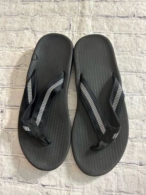 EDDIE BAUER MENS BLACK AND WHITE TEXTURED FABRIC FLIPFLOPS CUSHION FOOTBED XL